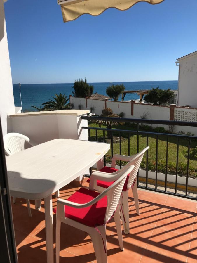 Apartamento A Pie De Playa. Nerja Kültér fotó