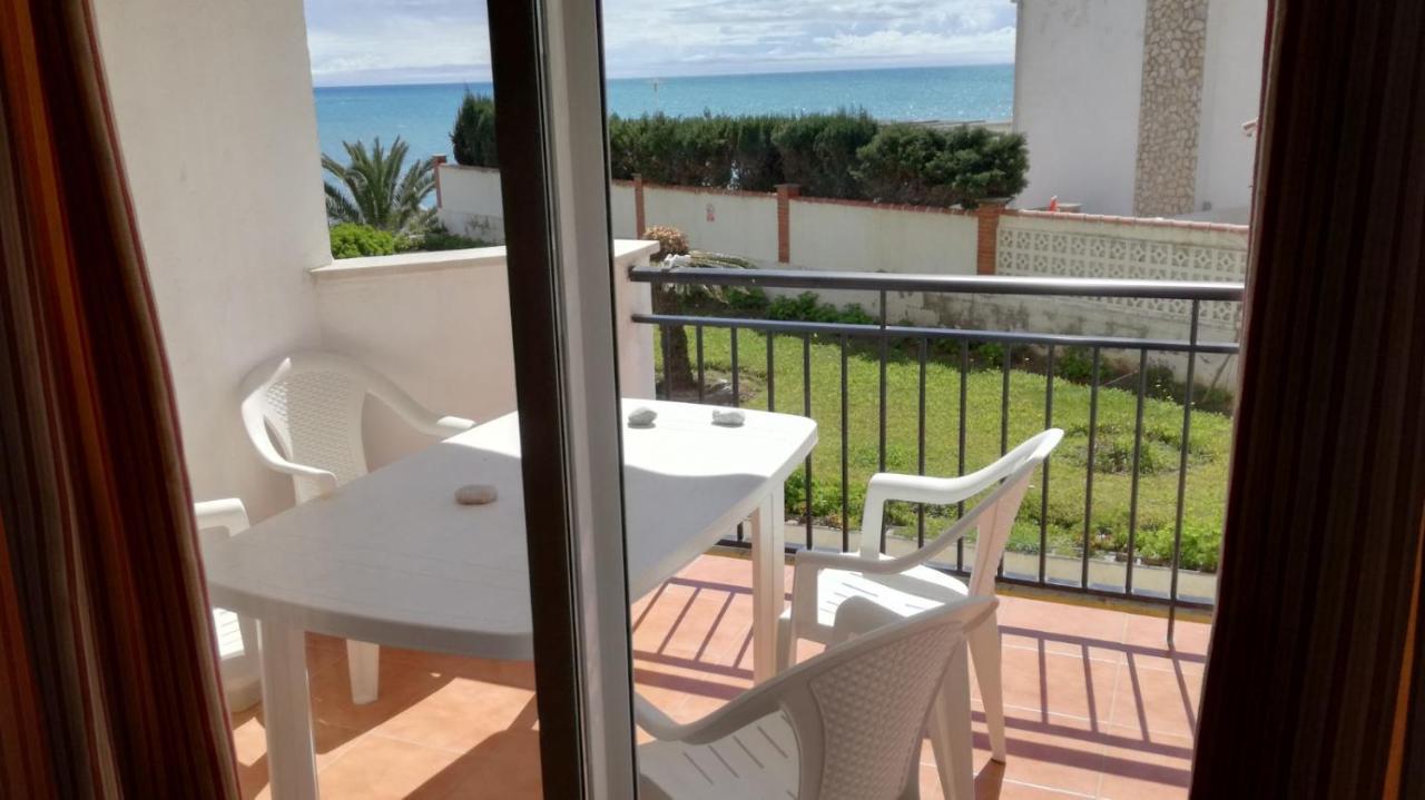 Apartamento A Pie De Playa. Nerja Kültér fotó