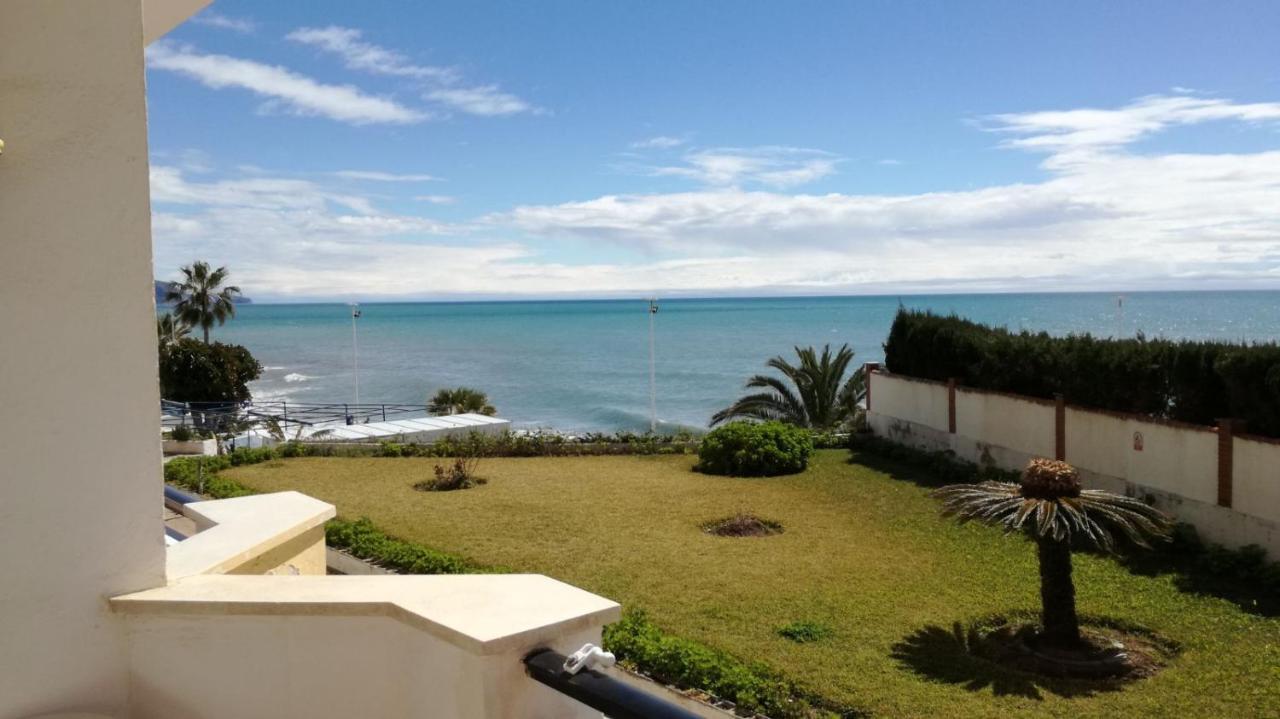 Apartamento A Pie De Playa. Nerja Kültér fotó