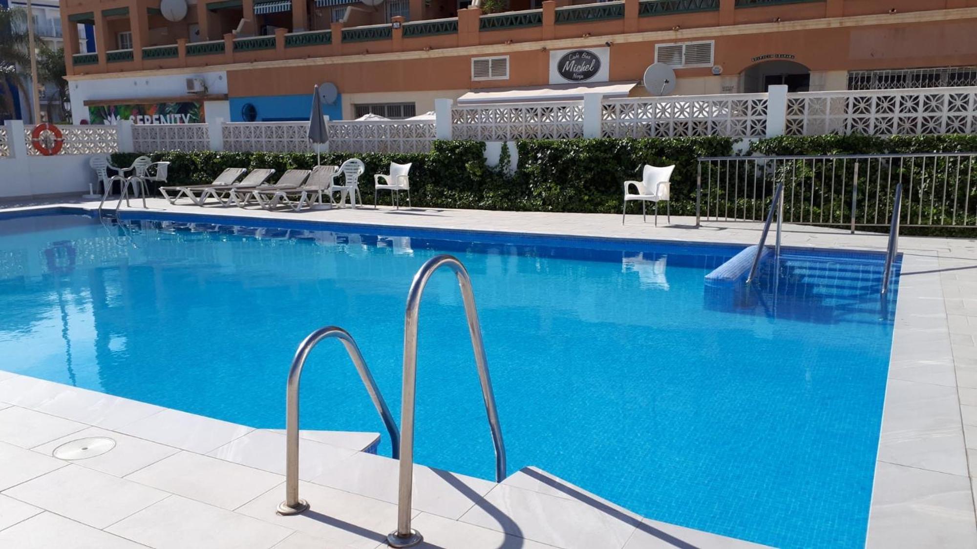 Apartamento A Pie De Playa. Nerja Kültér fotó