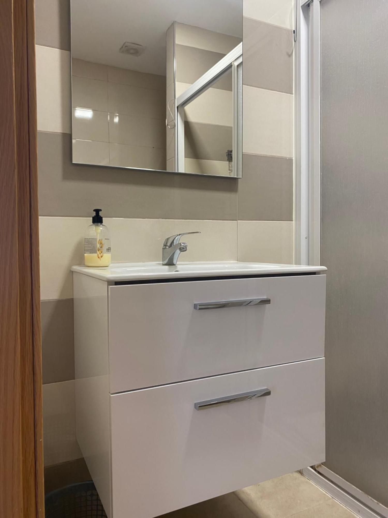 Apartamento A Pie De Playa. Nerja Kültér fotó